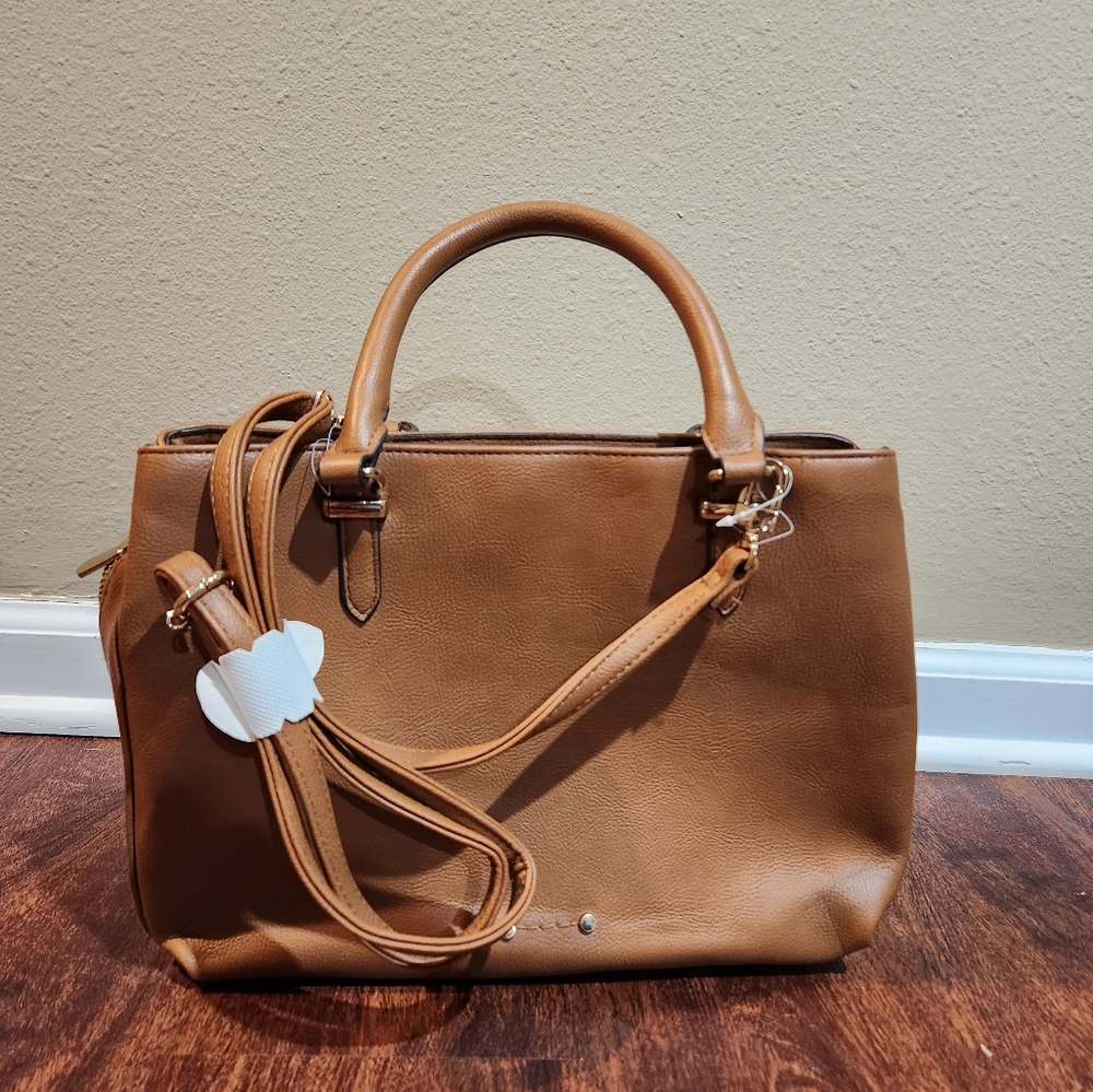 NWOT gorgeous bag 🌼 🌸 🌻 🌹